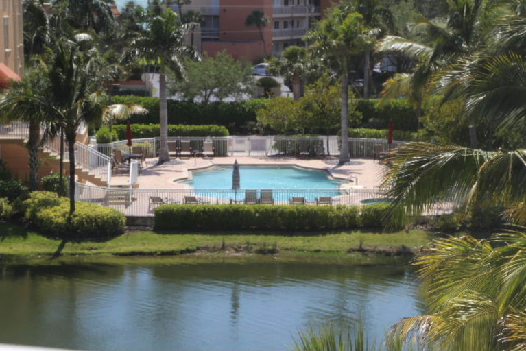 Exterior & Views 2, Bella Lago 544, Lee