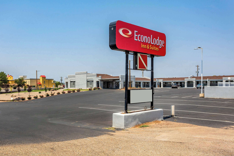 Exterior & Views 1, Econo Lodge Inn & Suites Santa Rosa, Guadalupe