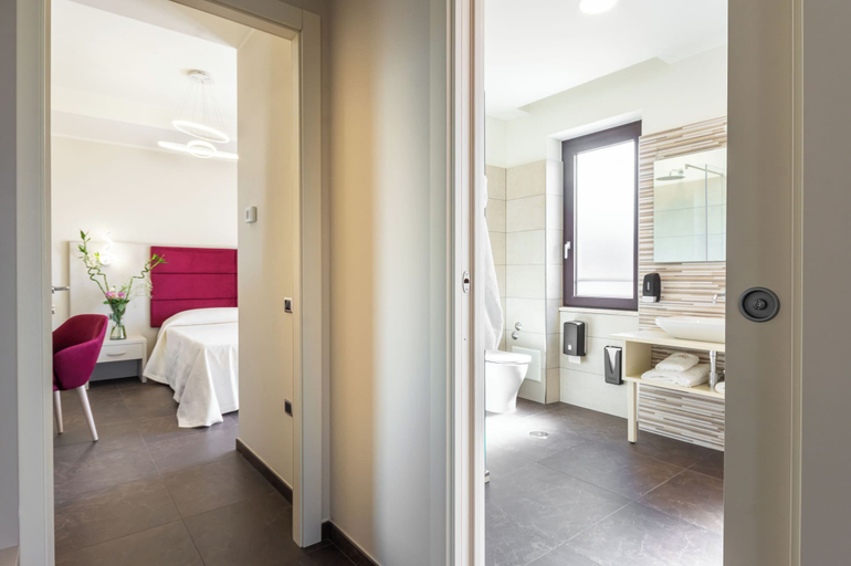 Bedroom 5, Lual Bleisure Hotel, Frosinone