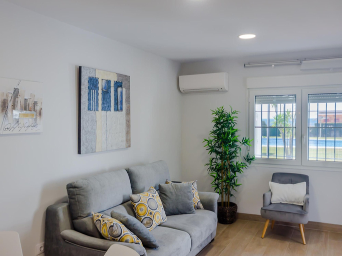 Room 5, Laja Bermeja 14011 in Chiclana de la Frontera, Cádiz