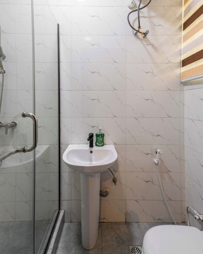 Others 4, George Residence Ologolo Lekki, Eti-Osa