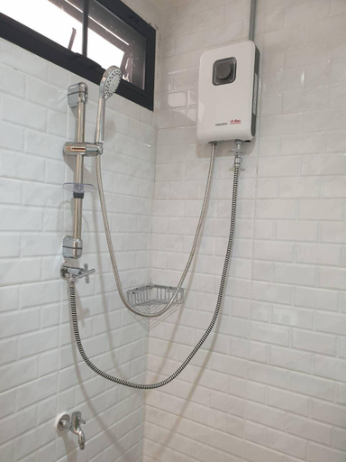 Bathroom 4, 1919hostel, Phra Nakhon