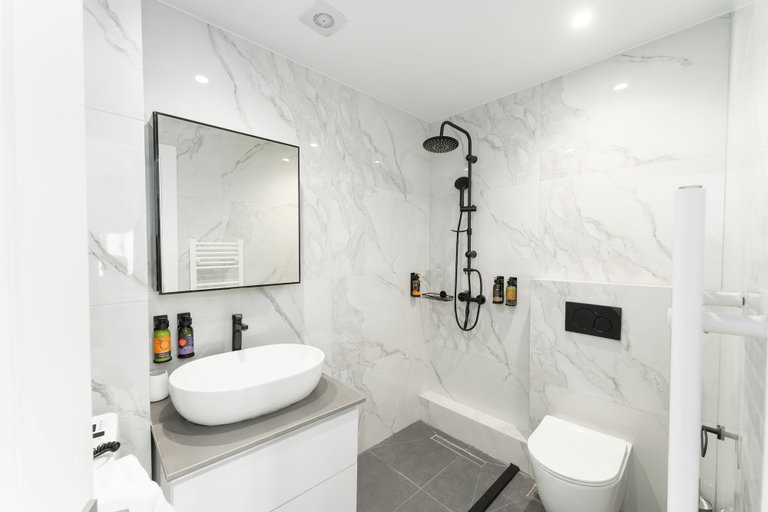 Bathroom 5, Bueno apartments by Athens Prime Hotels, Attica