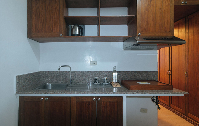Dining Room 9