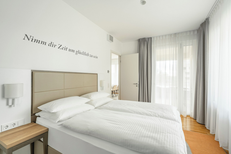 Bedroom 5, High Park am Potsdamer Platz, Berlin