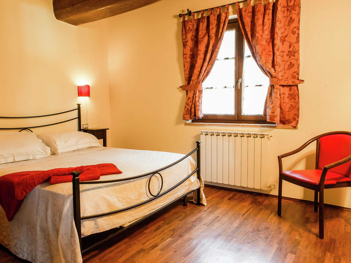 Room 2, Inviting Cottage in Marsciano With Private Terrace, Perugia