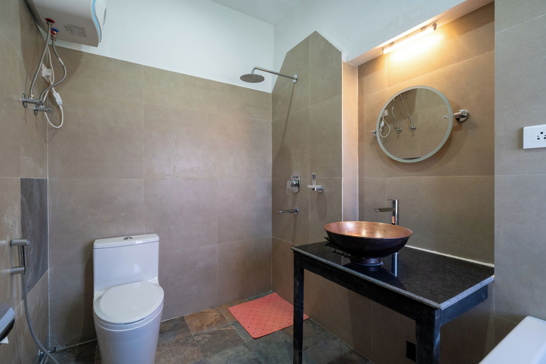 Bathroom 4, Lo Mustang Himalayan Resort, Dhaualagiri