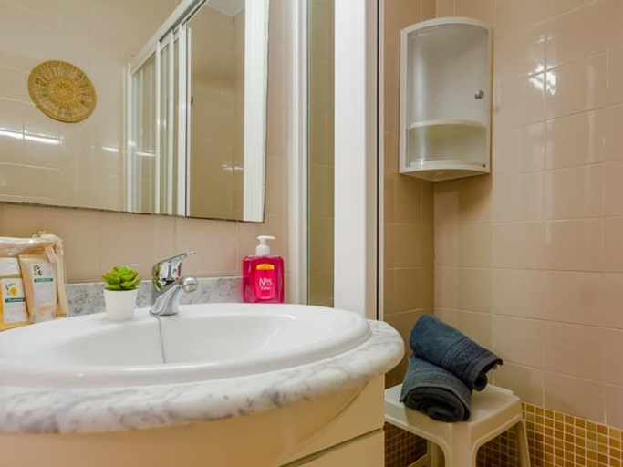Bathroom 4, Las Torres 197 in Chiclana, Cádiz