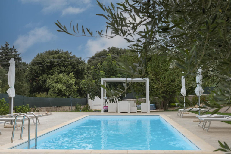 Pool 2, Villa Near Cisternino With Pool and Orchard, Brindisi