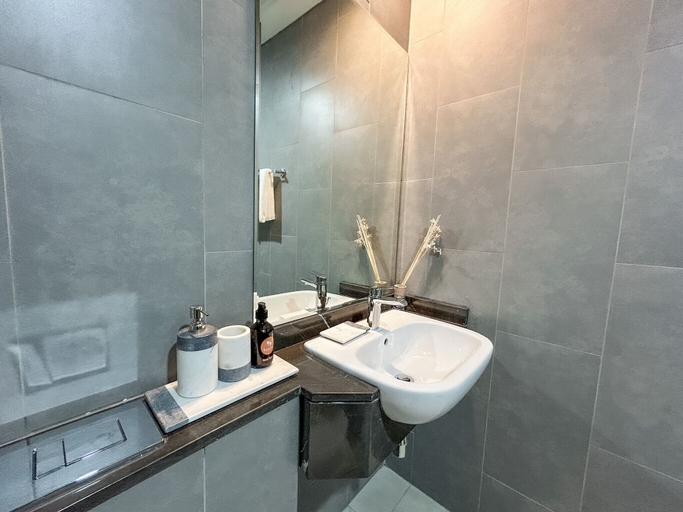 Bathroom 3, Easygo-stunning Apartments Al Jaddaf WG, Dubai