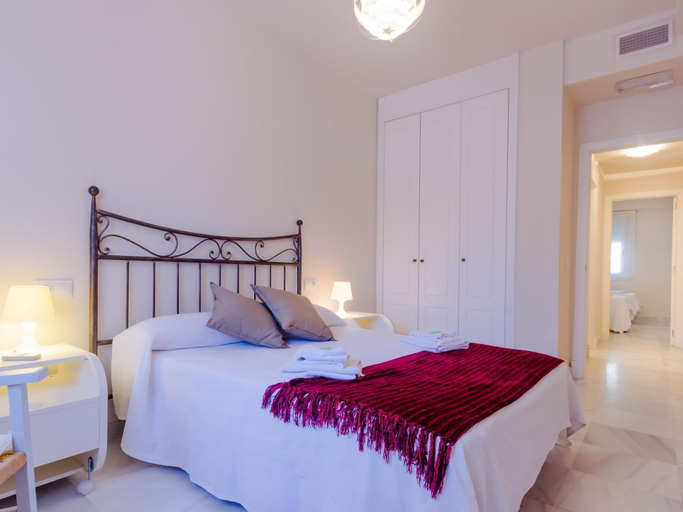 Room 3, 13293 Dunas II 4001 in El Puerto de Santa Mar a, Cádiz