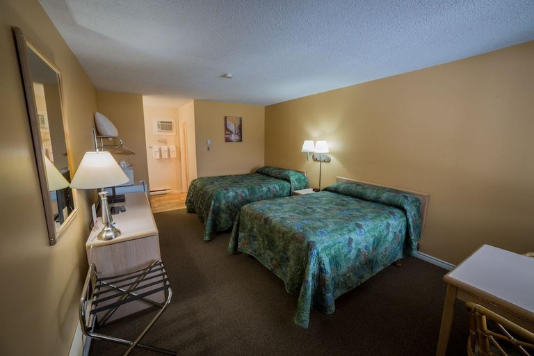 Bedroom 3, Westwood Motel 100 Mile House, Cariboo