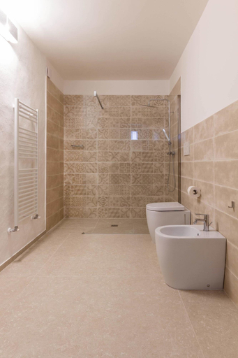 Bathroom 5, Palazzo Cariddi, Lecce