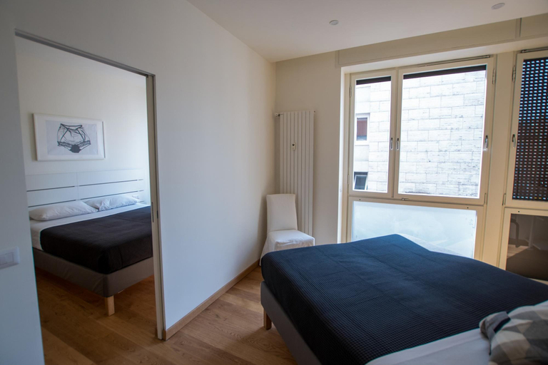 Others 4, Luxury Apartment with Balcony, Como