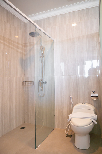 Bathroom 8