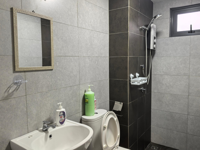 Bathroom 5, Bahagia Family House in Meritus, Central Seberang Perai