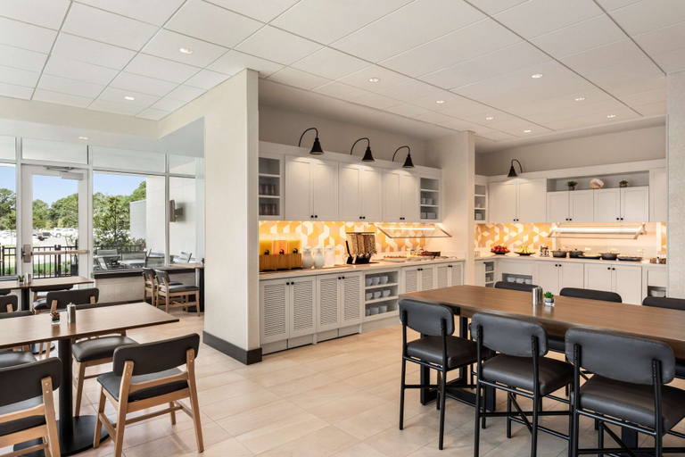 Food & Drinks 5, Hyatt Place Virginia Beach Town Center, Virginia Beach