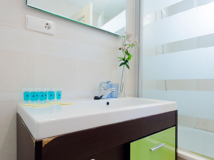 Room 2, Rosa DE LOS Vientos 207 15665, Cádiz