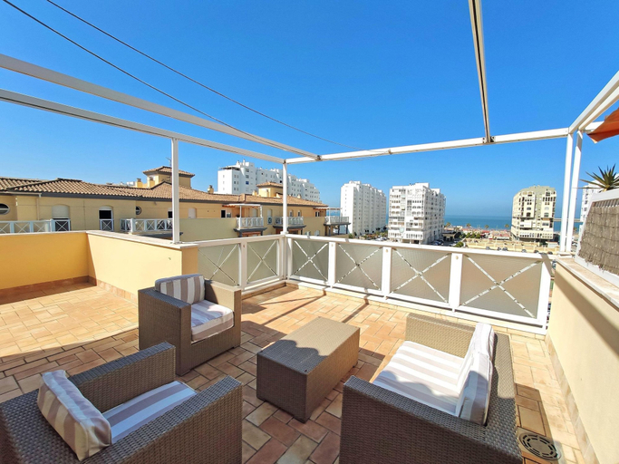 Room 4, Valdelagrana Beach Penthouse 25034, Cádiz