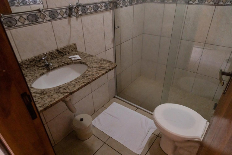 Bathroom 4, Rancharia Park Hotel, Rancharia