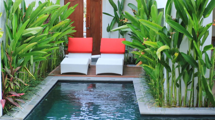 Swimming Pool 30