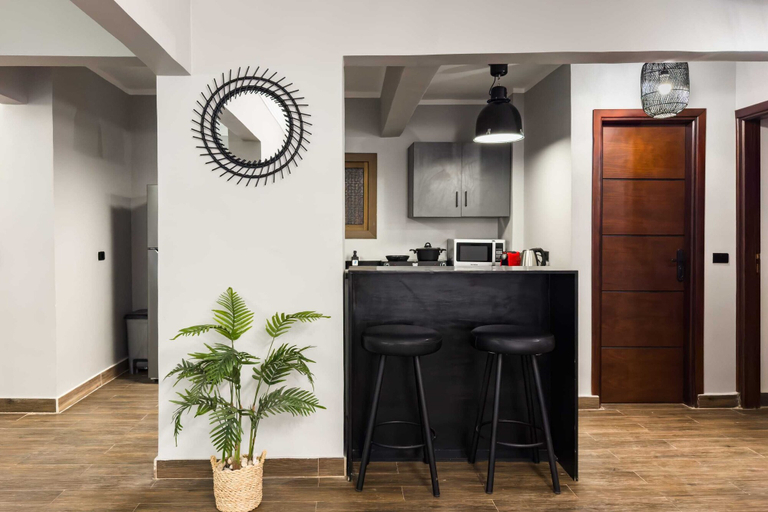 Others 4, The Gorgeous Graphite 2bdr 5min to CAI Airport, An-Nuzhah