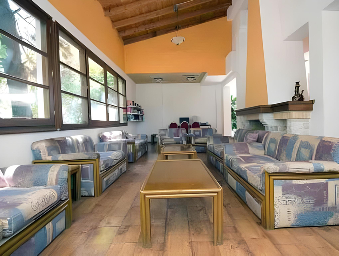 Public Area 3, Pasiphae, North Aegean