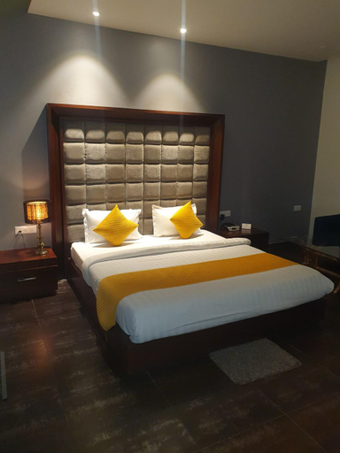 Others 5, Hotel Solitaire Grand, Sirsa
