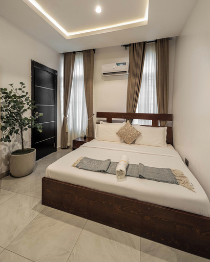 Others 3, George Residence Ologolo Lekki, Eti-Osa
