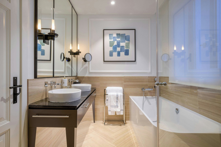 Bathroom 4, El Autor Hotel, Madrid, Autograph Collection, Madrid