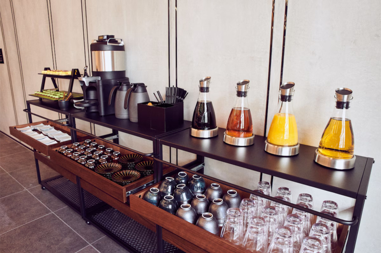 Food & Drinks 5, hotel androoms Shin-Osaka, Osaka