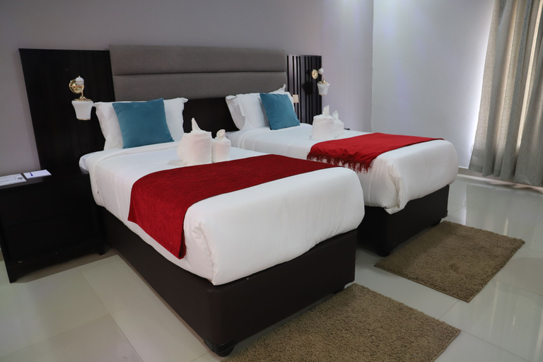 Bedroom 3, Dikukama Executive Hotel, Tshabong