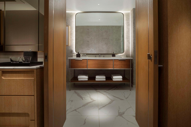 Bathroom 3, Hilton Arcadia Los Angeles, Los Angeles