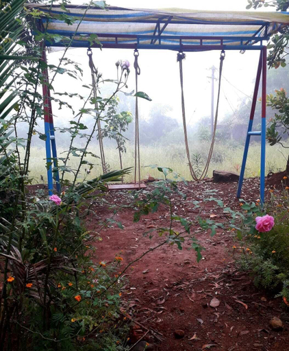 Others 4, Alate's guest house, Pune