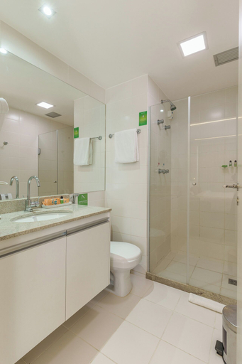 Bathroom 4, Fusion Hplus Express +, Brasília