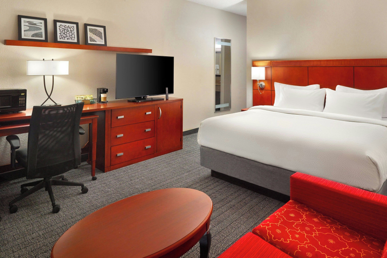 Bedroom 3, Courtyard by Marriott Baton Rouge Acadian Centre/LSU Area, East Baton Rouge