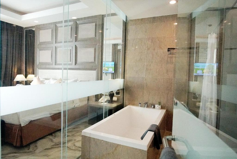 Bathroom 5, Aston Lampung City Hotel, Bandar Lampung