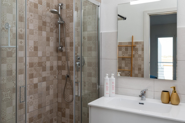Room 5, Charming Oasis in Budoni by Wonderful Italy, Nuoro