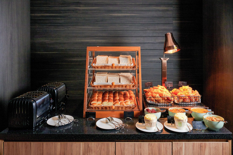 Fairmont Singapore - Food & Drinks