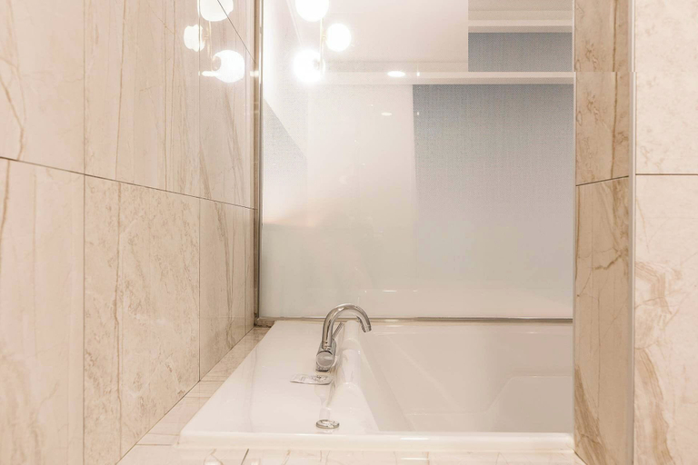 Bathroom 4, Gugi Hotel, Gangseo