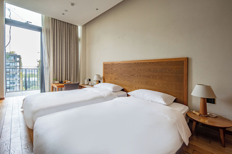 Bedroom 25
