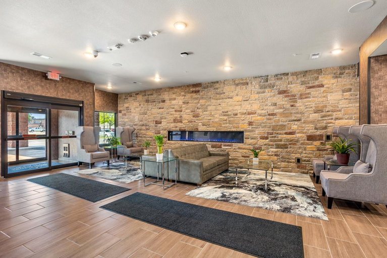 Public Area 2, Cobblestone Hotel & Suites - De Pere/Green Bay, Brown