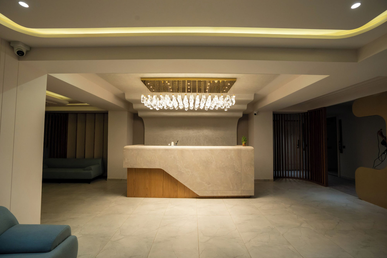 Others 5, Hotel Bellevue, Gandhinagar
