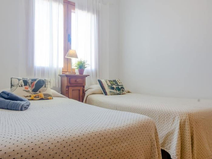 Bedroom 2, Maracaibo 11931 in Chiclana, Cádiz
