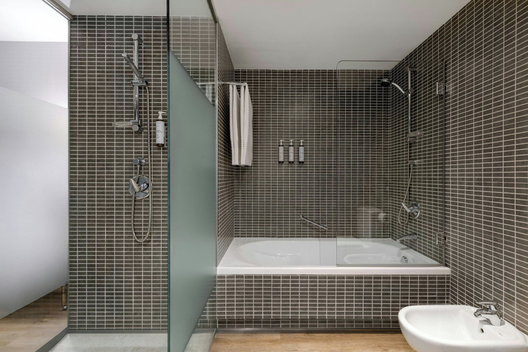 Bathroom 4, AC Hotel Madrid Feria by Marriott, Madrid