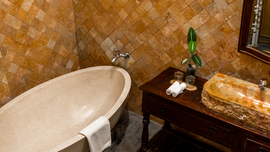 Bathroom 15