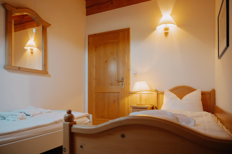 Bedroom 2, Gästehaus Edhof, Passau