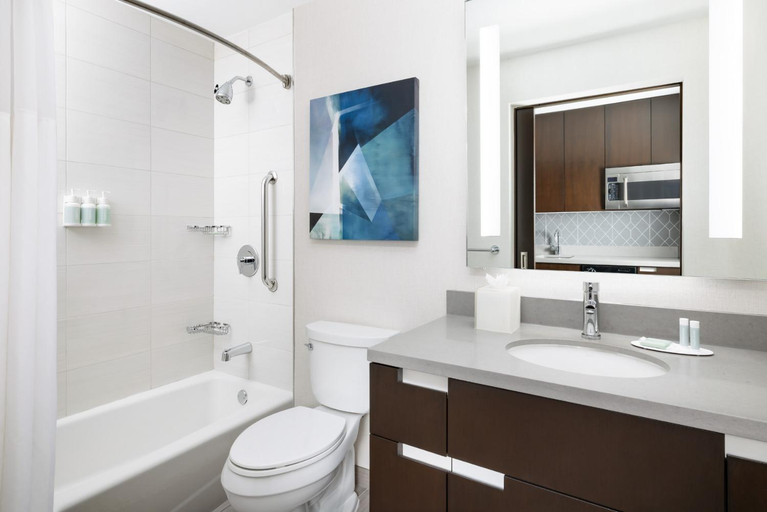Bathroom 11