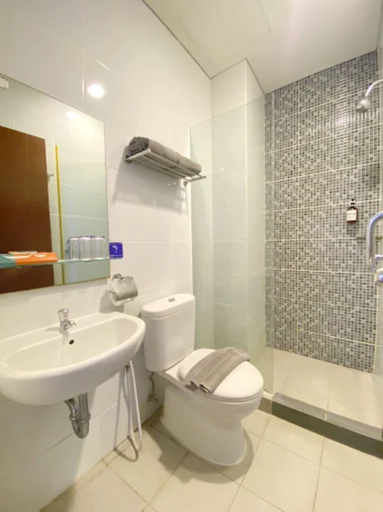 Bathroom 8