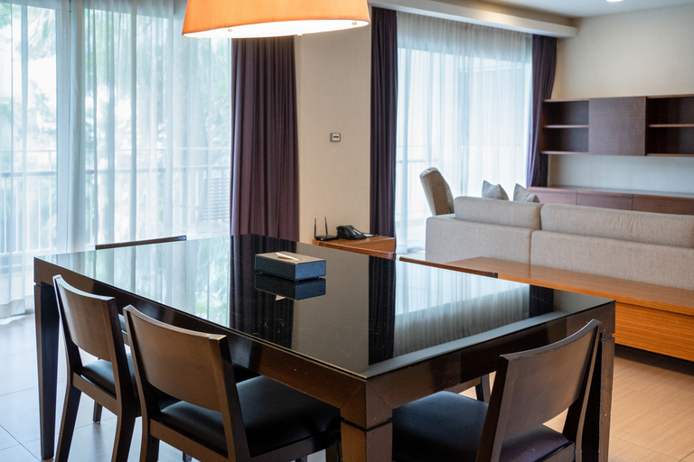 Dining Room 7